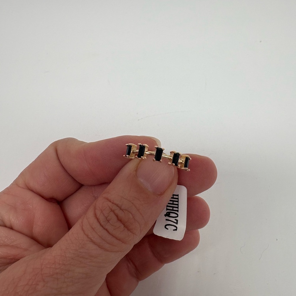 Ring Black Emerald Cut Stones in Gold tone Ring Size 7 New